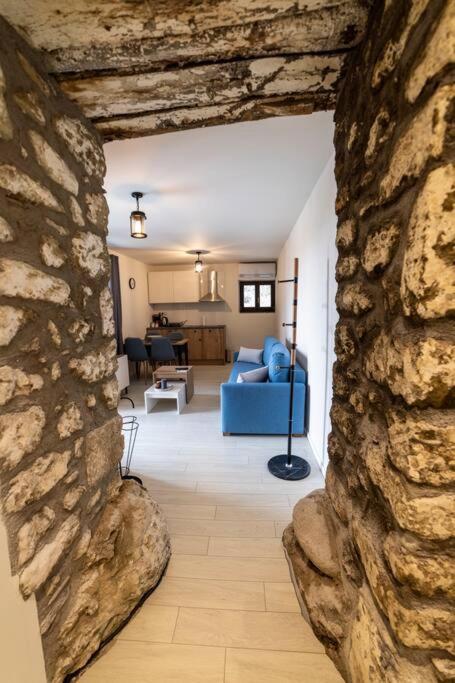 Lithic Suites Калампака Экстерьер фото