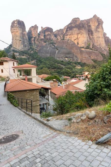 Lithic Suites Калампака Экстерьер фото