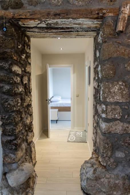 Lithic Suites Калампака Экстерьер фото